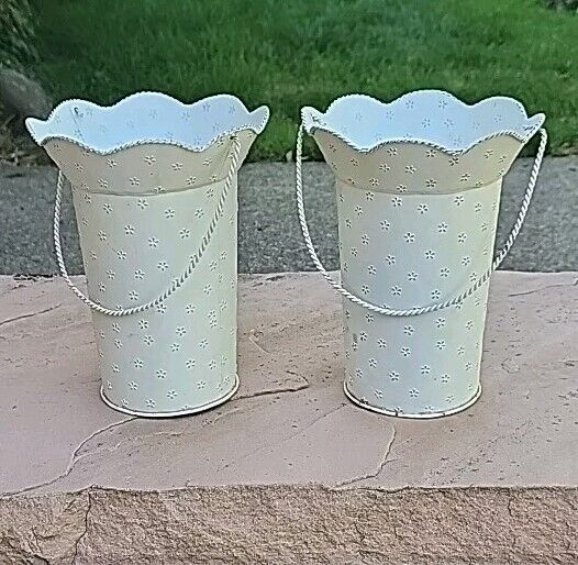 Lot Of 2Vintage White Metal Flower Bucket Pail Vase With Handle Farmhouse Decor 