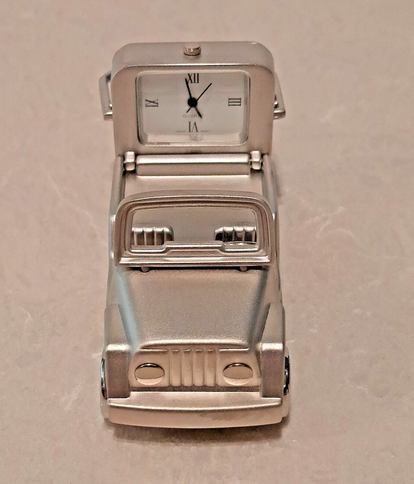 Collectible Fancy Mini Clock Quartz Analog Decorative Silver Jeep NOS READ
