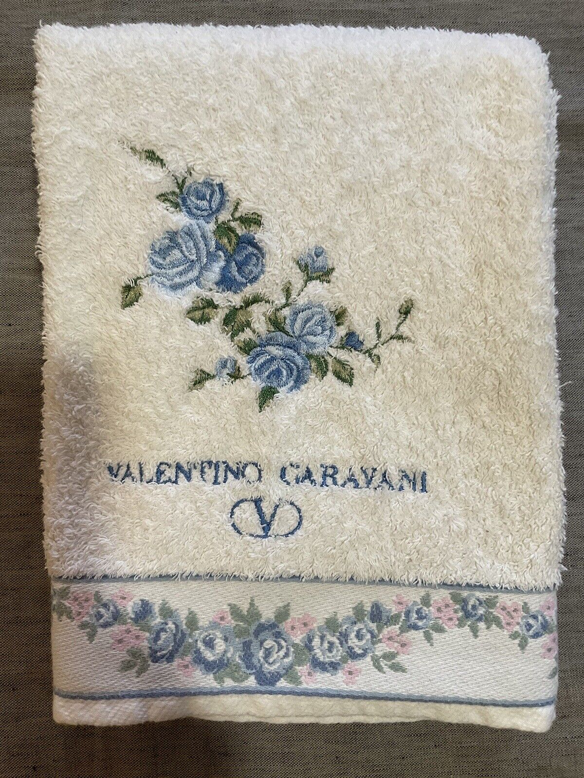 VTG Valentino Garavani Maison White/Blue Floral Embroidered Bath Towel 47”x 24”
