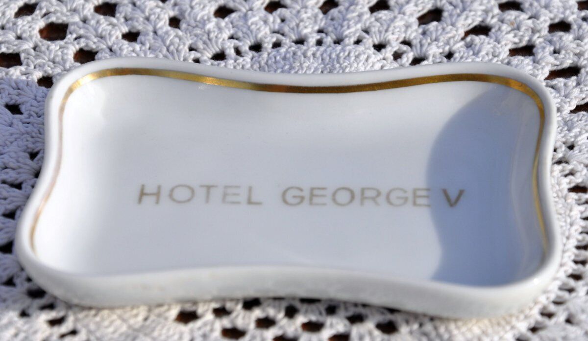 Hotel George V Paris France Porcelain Tip Tray Ashtray A. Simon
