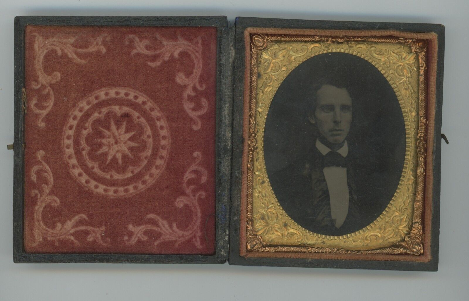 CIRCA 1860'S TINTYPE Enclosed in 3X3.5 in Union Case Handsome Man in Suit & Tie
