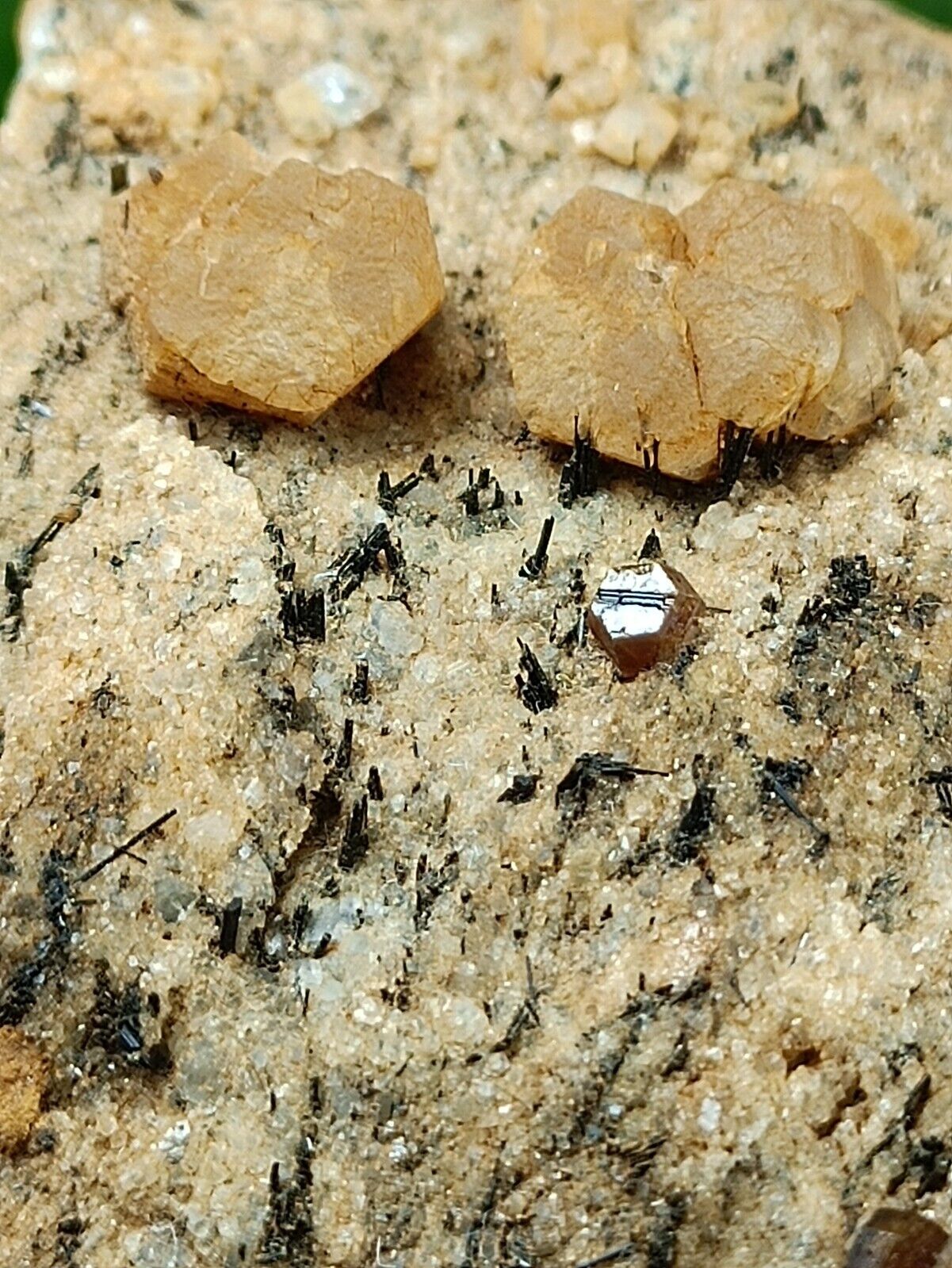 301 GM Rare Parisite-(Ce) Crystals Specimen combine with Apatite & Riebeckite 