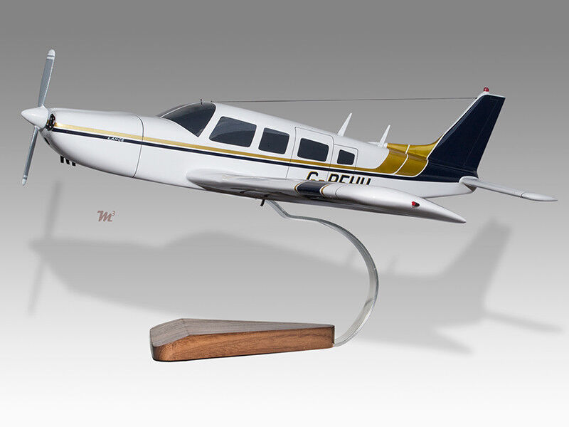 Piper PA-32R-300 Cherokee Lance Solid Wood Replica Airplane Desktop Model 