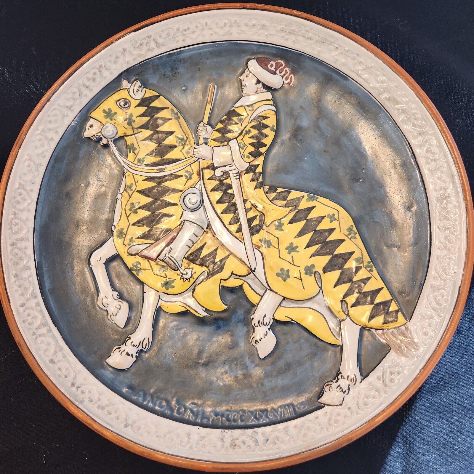 Decorative plate; Siena Italy; Guido Riccio da Fogliano; For hanging or tabletop