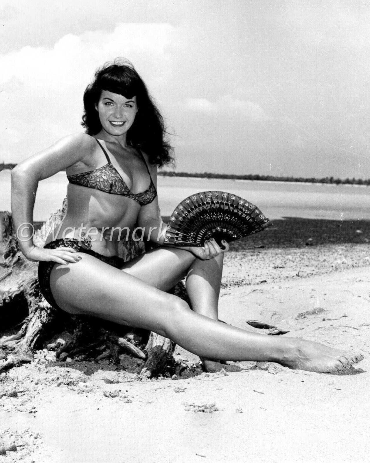 5x7 PUBLICITY PHOTO - BETTIE PAGE PIN UP VINTAGE  - 1950s Actress Model