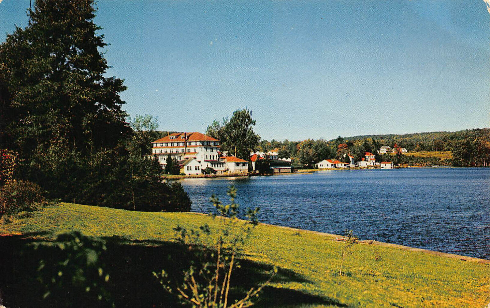 Vacationlands Tennanah Lake Roscoe, New York postcard Catskills cottages
