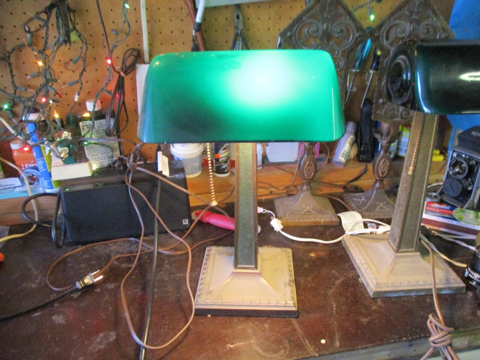 Antique Verdelite Pat. 1917 bankers lamp green shade works