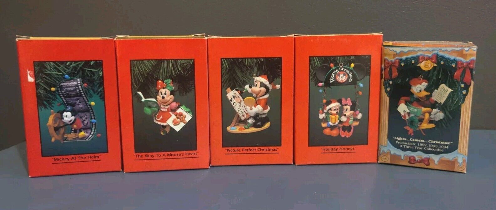Enesco Treasury of Christmas ornaments - Disney - Lot of 5