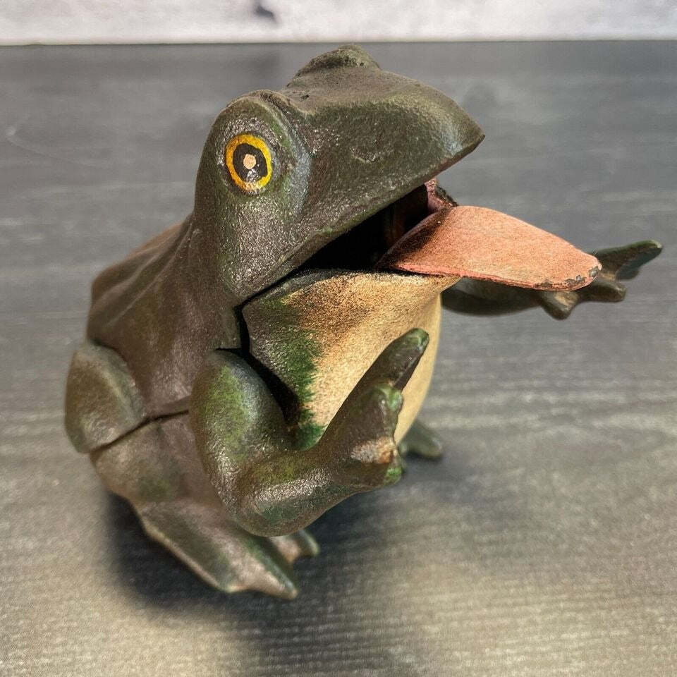Frog Mechanical Bank Cast Iron Coin Bank With Antique Vintage Finish (5.5