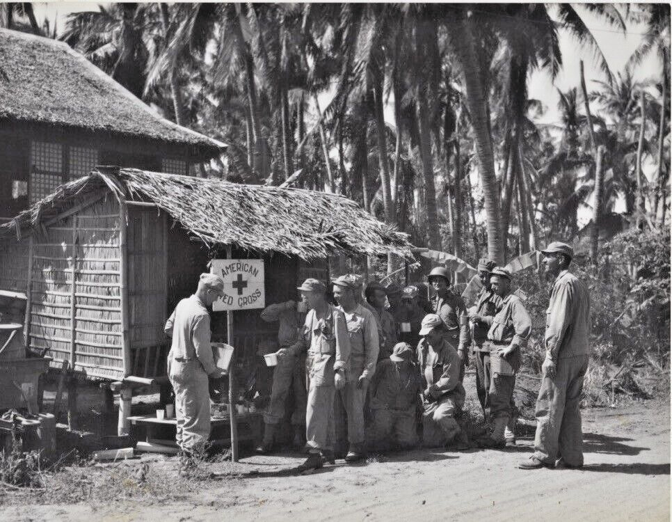 Vtg 1945 - American Red Cross -Serves Coffee to Troops-Luzon- Vintage  8x10 B&W