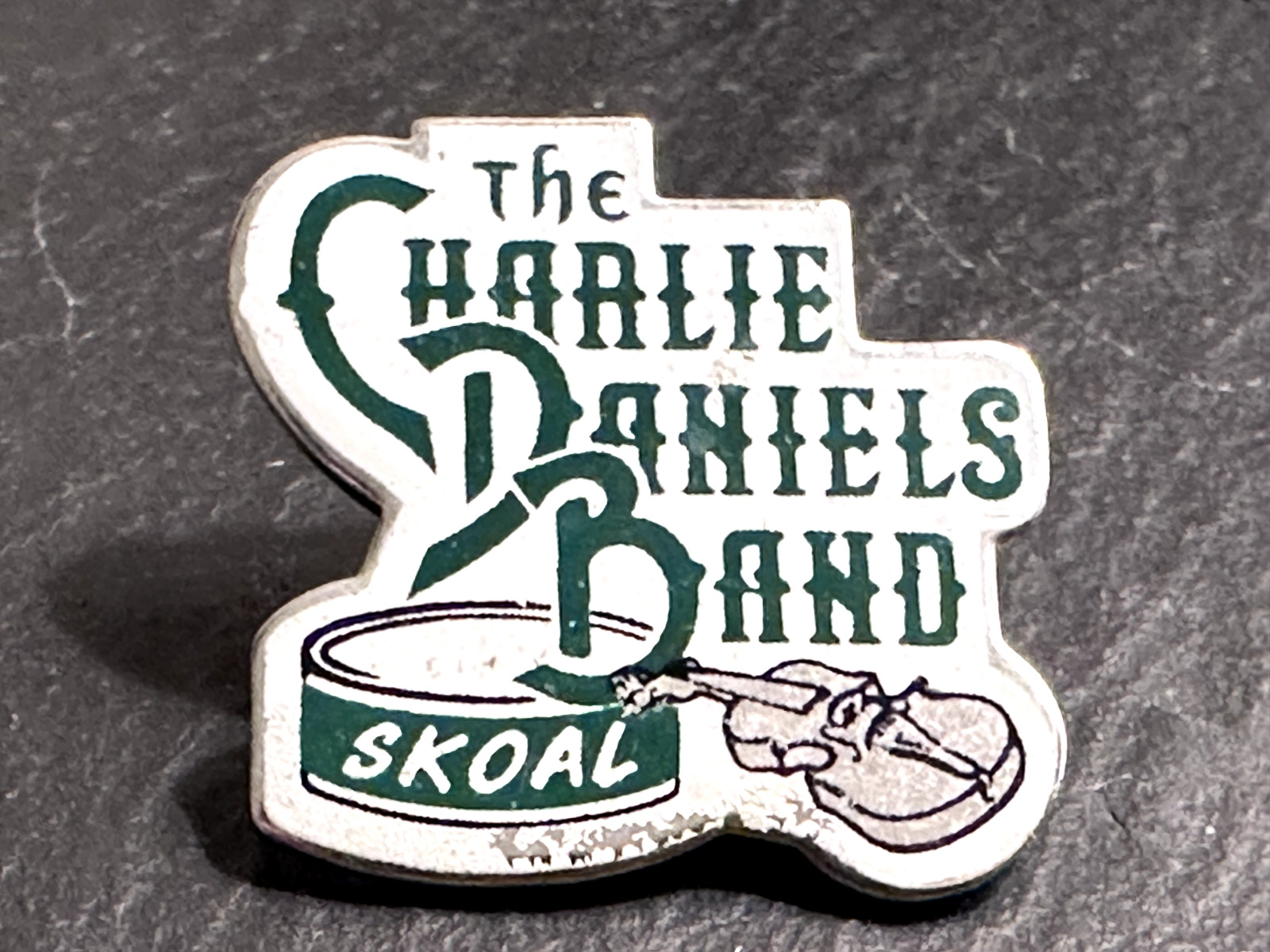VINTAGE ~1981 CHARLIE DANIELS BAND SKOAL CAN PIN D77