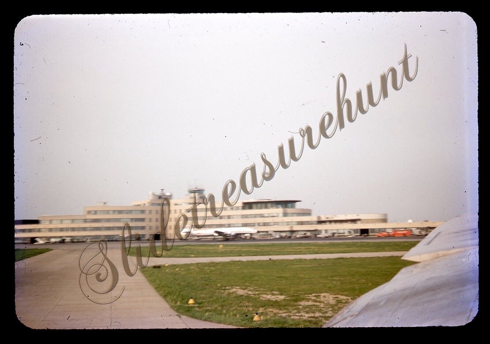 Pittsburgh Airport Terminal Aircraft 35mm Slide 1950s Red Border Kodachrome
