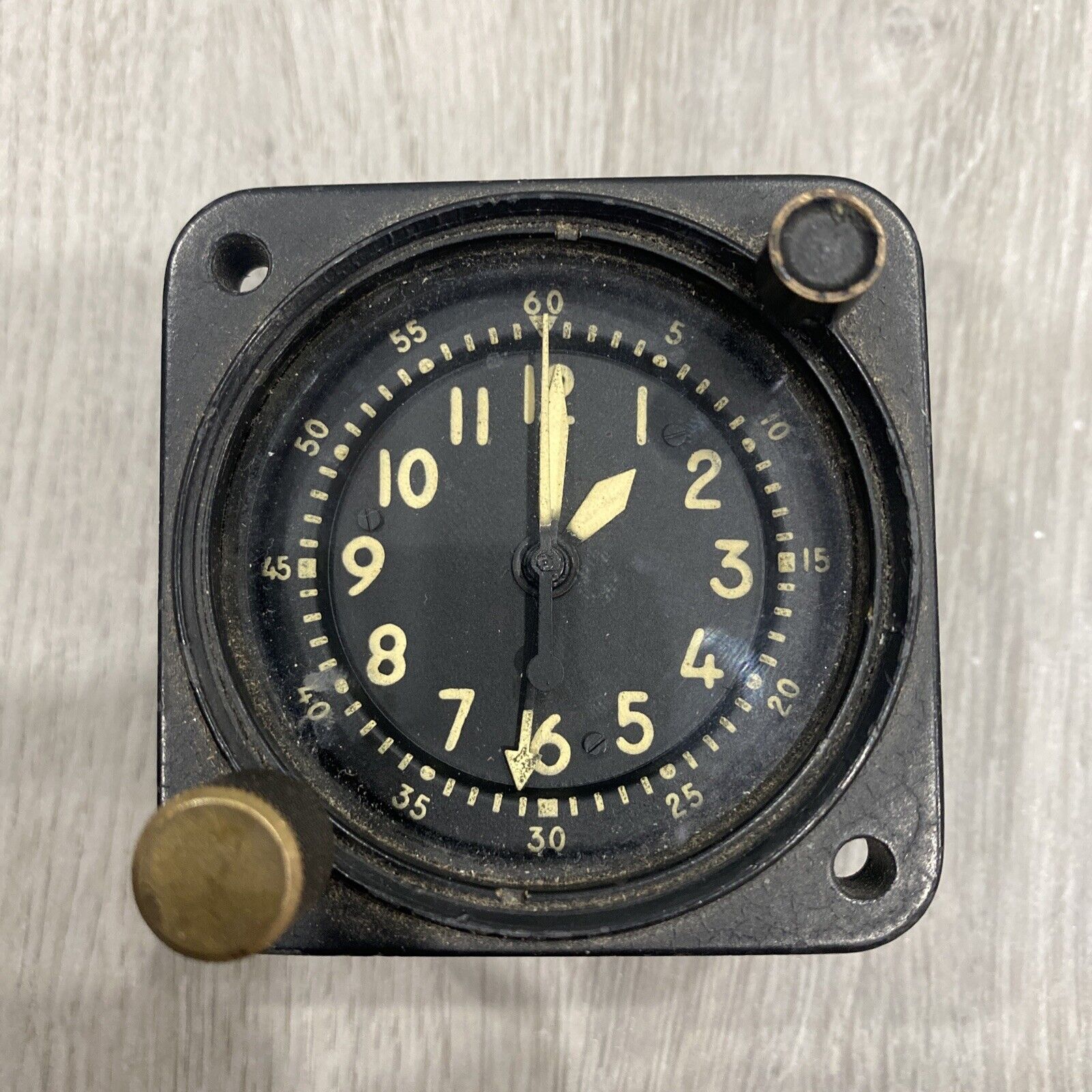Vintage Waltham Type A-13A  Aircraft Chronograph Clock Runs  Bad Hand (clock 6)