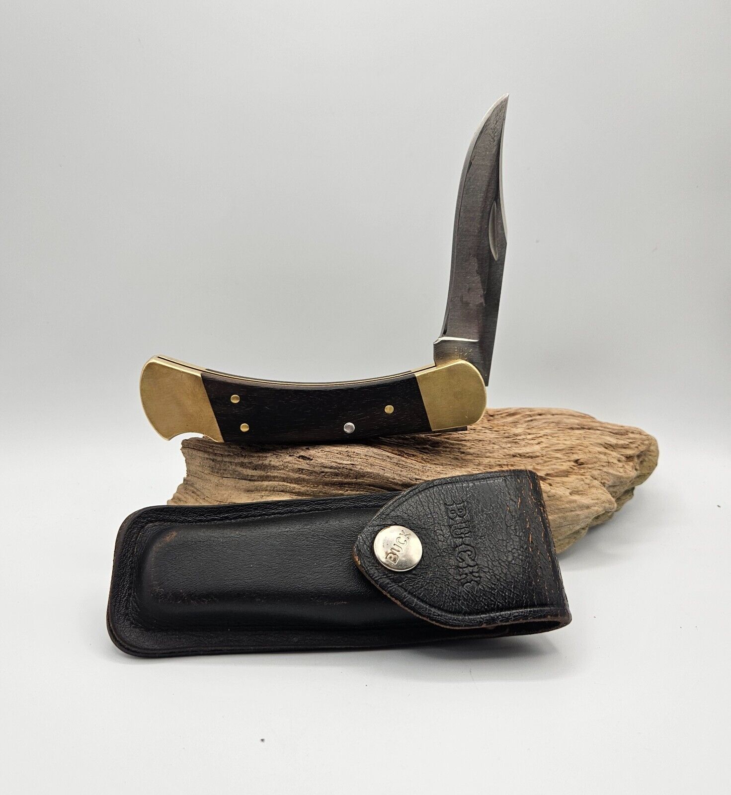 Vintage Buck 110 Hunter Folding Lockback Knife w/ sheath 1980 - 81 made in USA