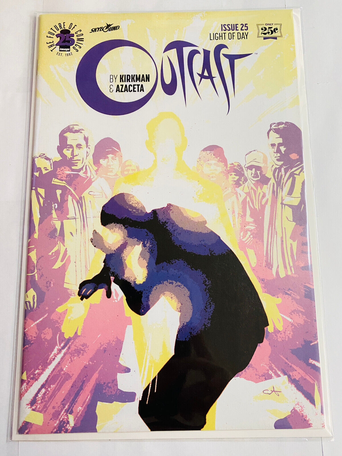 🔥SUPERCLEAN💎 - Outcast by Kirkman & Azaceta #25 (Image Comics, January 2015)