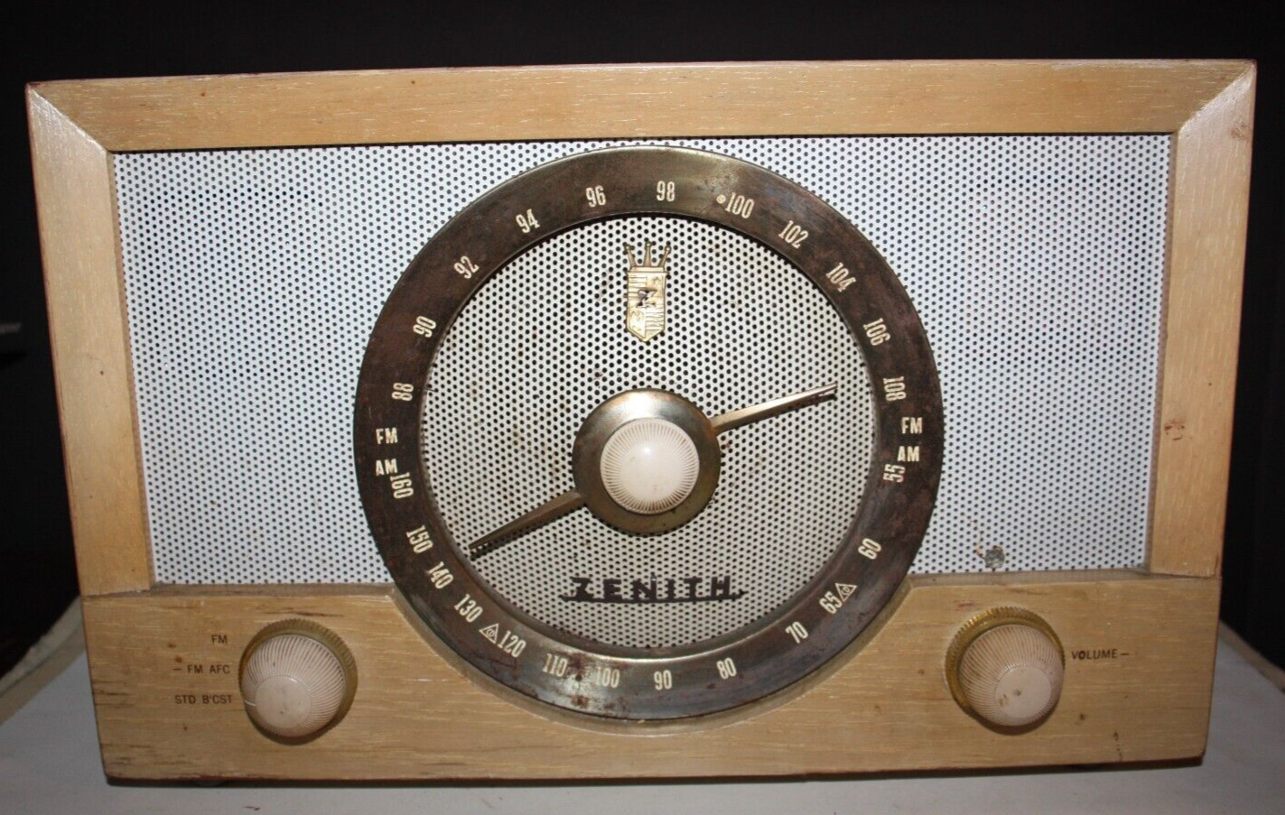Vintage 1950s Zenith High Fidelity Tube AM/FM Radio Model Y832 WORKS READ