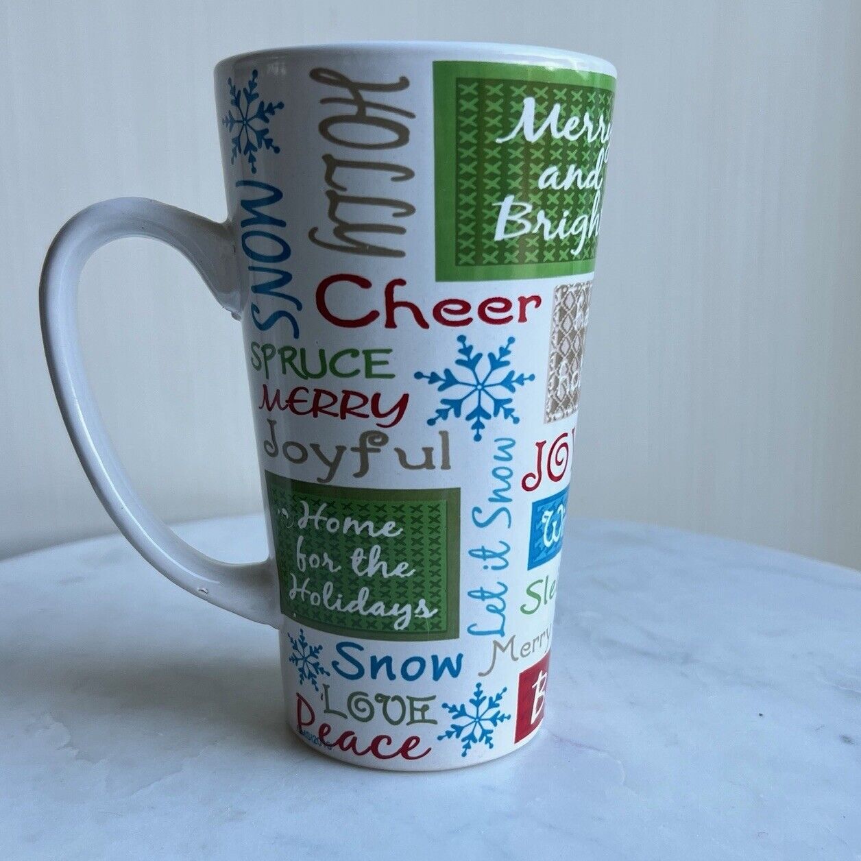 Vintage Christmas Holiday Themed Tall 6” Coffee Tea Latte Mug Unused