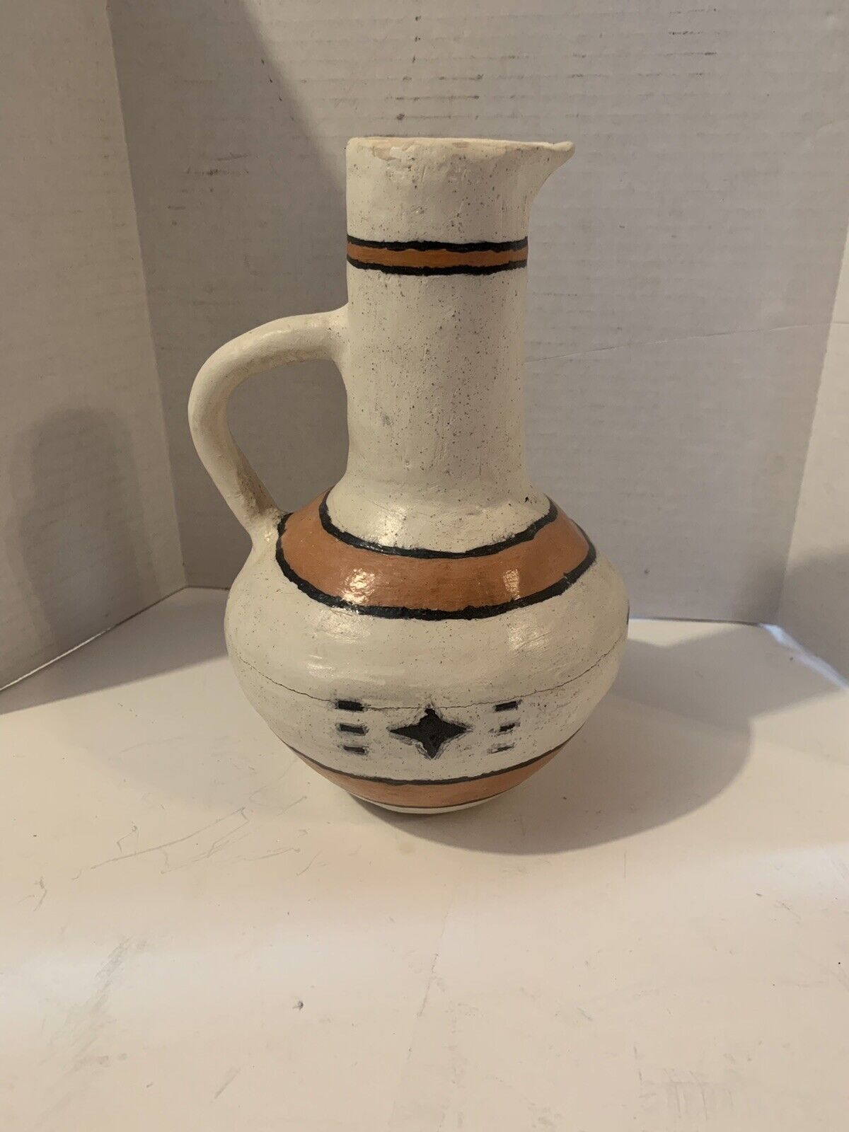 Vintage Signed Southwestern Native American hsndpainted pottery vessel