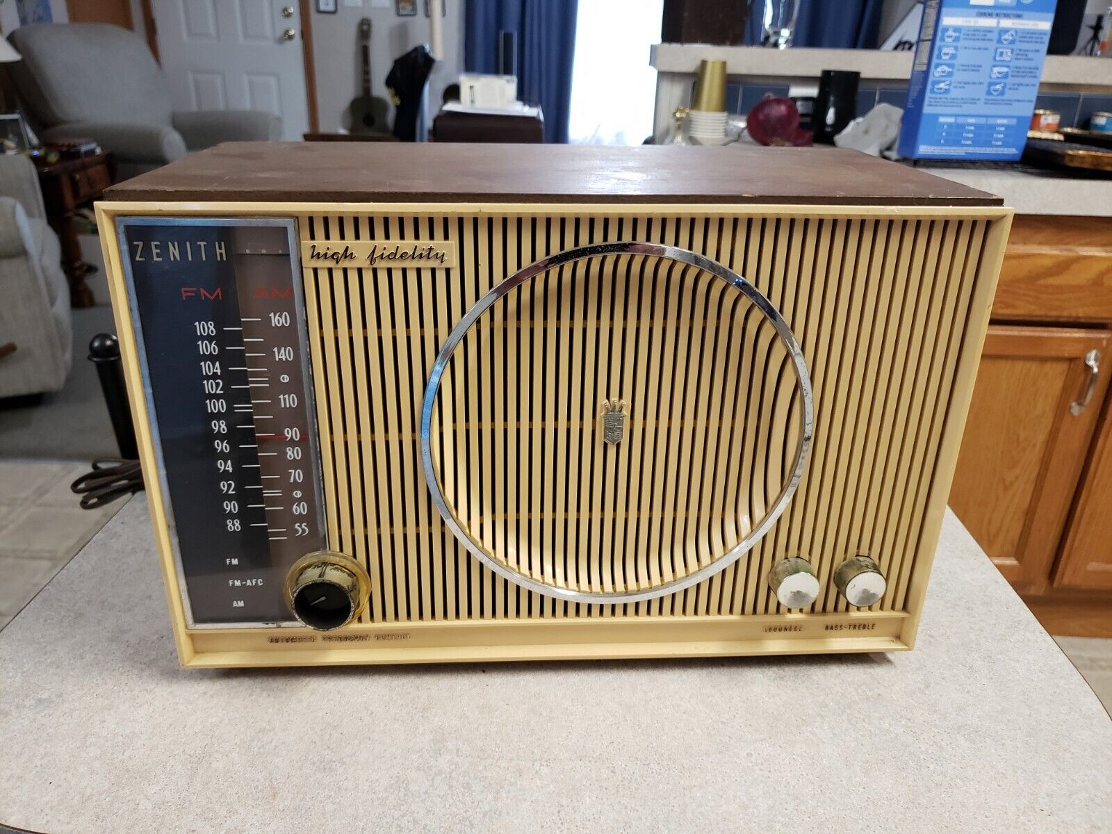 Vintage 1960 Zenith Model H - 845 AM FM Tube Radio - Works - SOUNDS GREAT