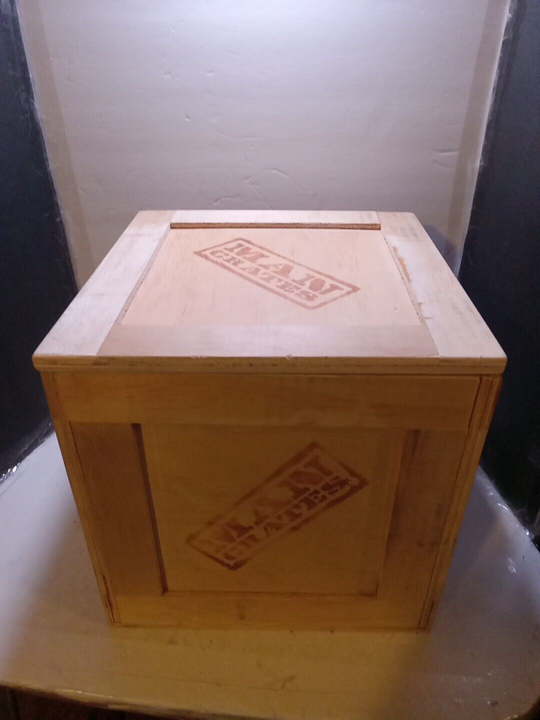 Man Crates Wooden Box With Lid 