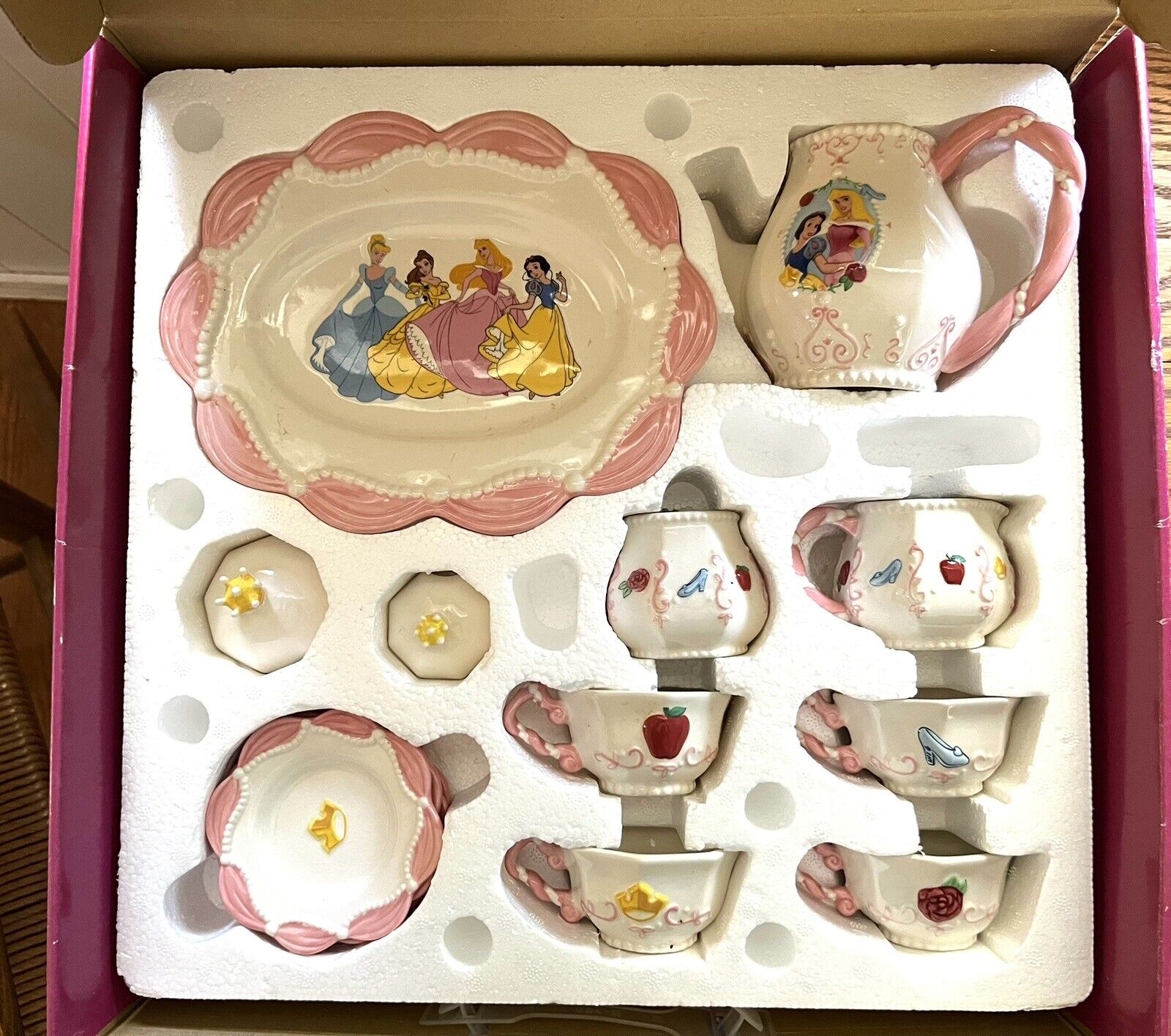 Disney Princesses Tea Set Ceramic 2003 12pc Good Preowned Cond Crazing See Pics