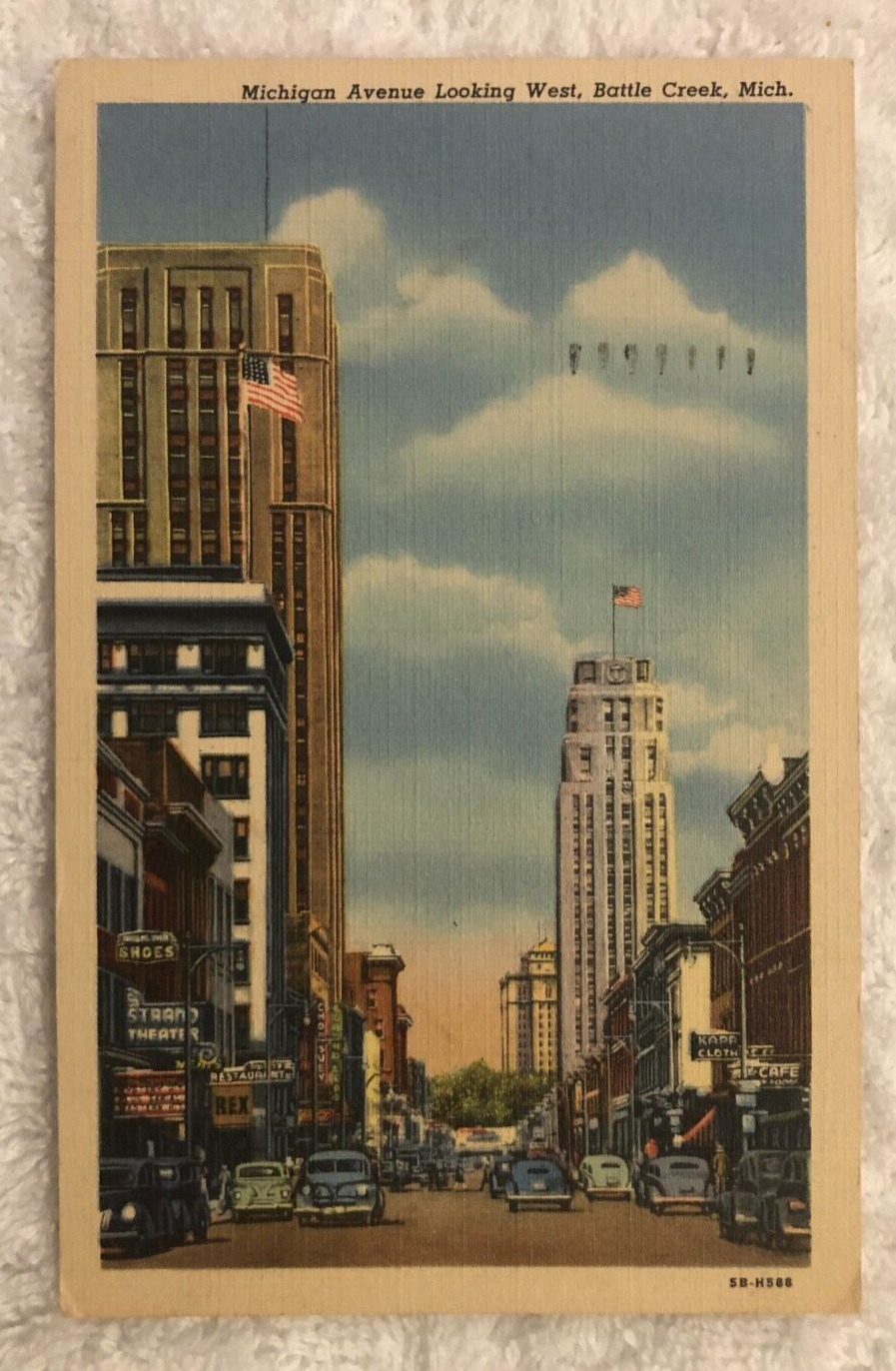 Battle Creek MI-Michigan, Michigan Avenue Looking West, Vintage c1951 Postcard