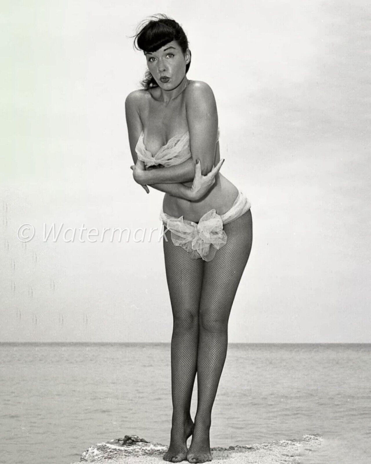 5x7 PUBLICITY PHOTO - BETTIE PAGE PIN UP VINTAGE  - 1950s Actress Model