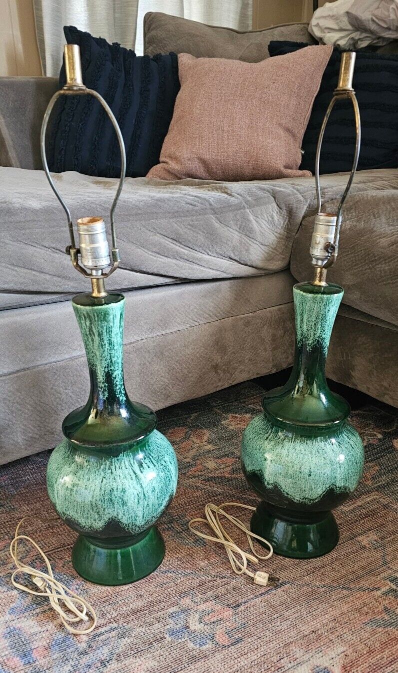 PAIR OF MCM VINTAGE CERAMIC POTTERY BLUE GREEN (Teal) DRIP GLAZE LAMPS 27\