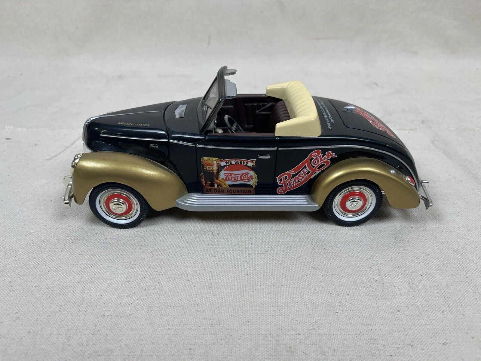 Golden Wheels Vintage Ford Pepsi-Cola Car 1:18 Scale No Box