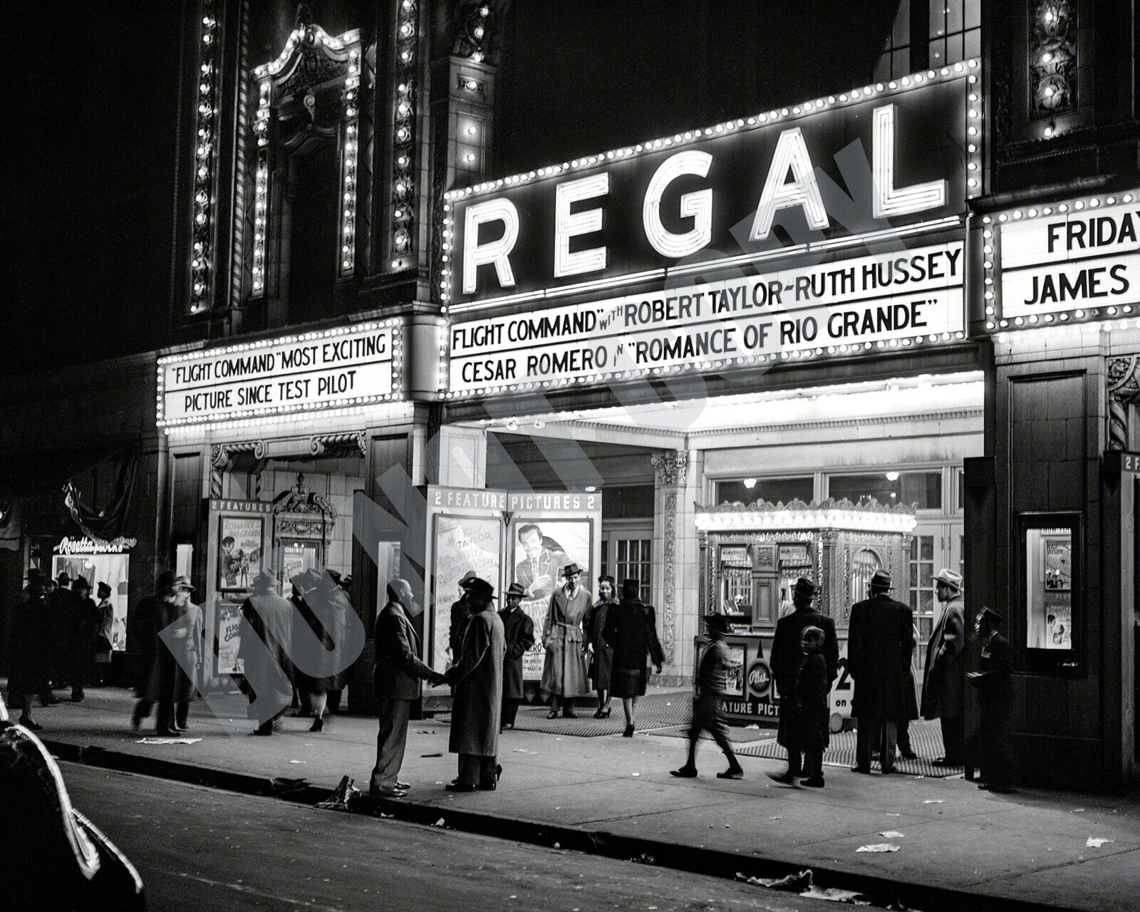 Circa 1941 Flight Command Regal Movie Theater Chicago 8x10 Photo + 