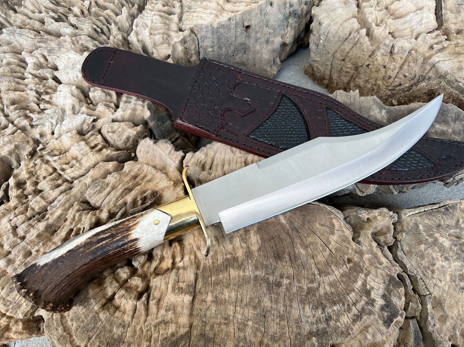 17'' Custom Made Fixed Blade Hunting Bowie knife Stag Handle with Leather Sheath