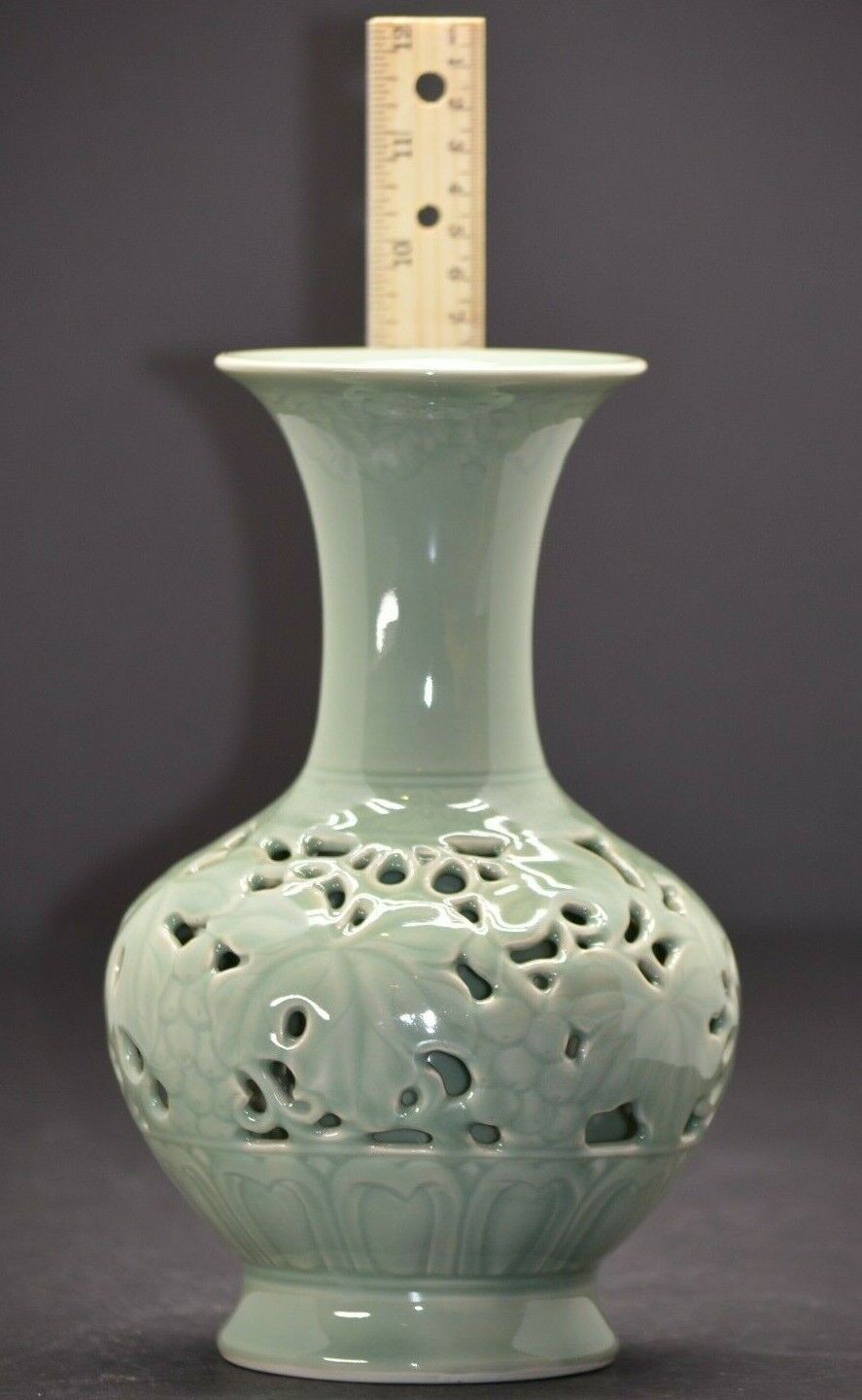 Rare Korean Green Celadon Glazed Reticulated Porcelain Vase carved lotus flowers