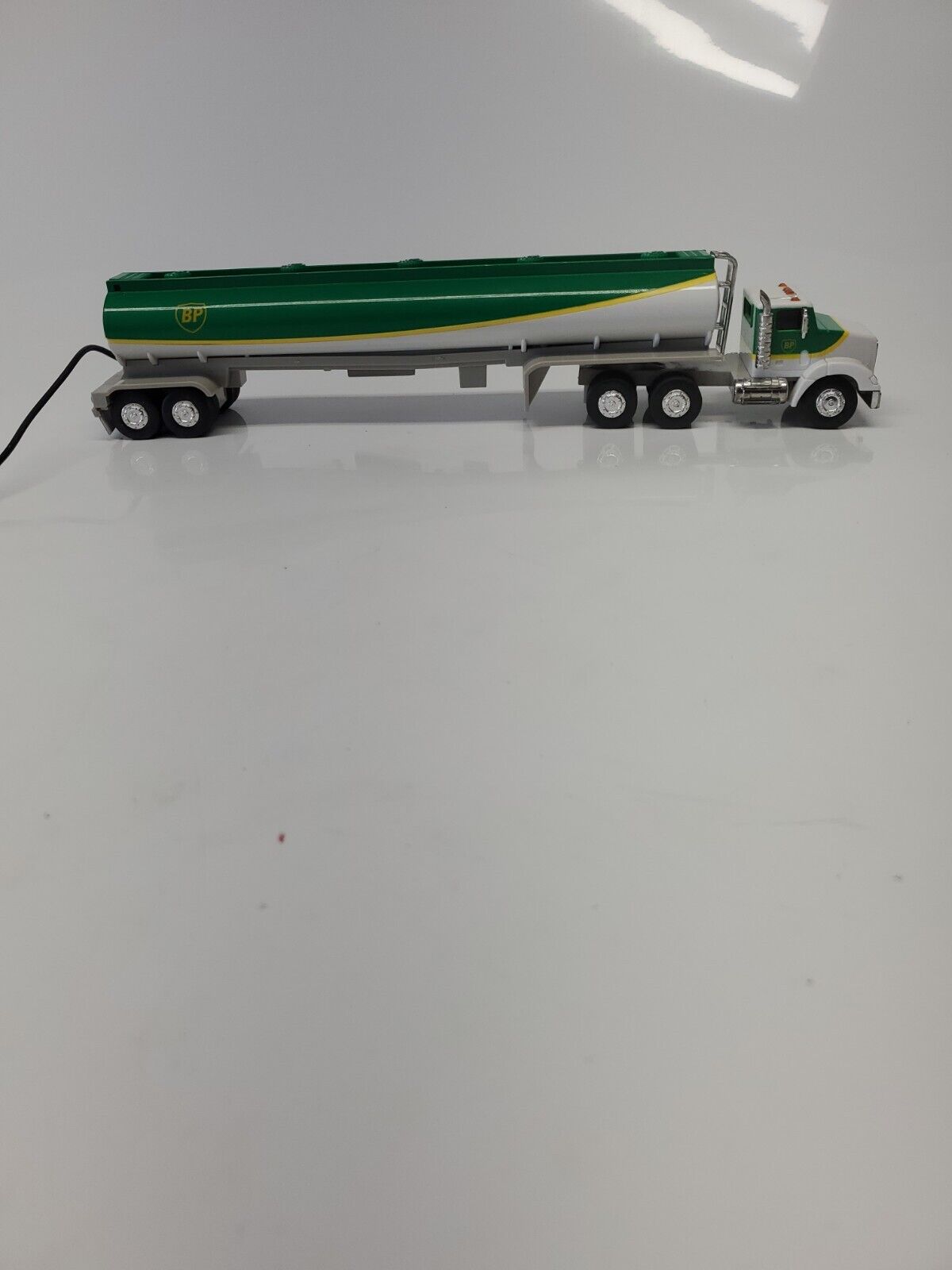 1992 Limited Edition BP Toy Tanker Truck With Wired Remote Control *WORKS*