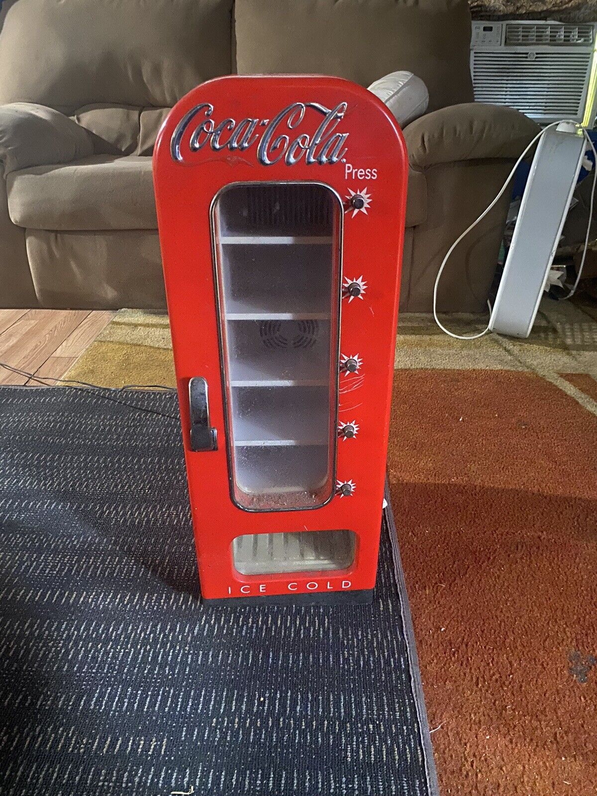 Vintage  Mini coke machine for sale
