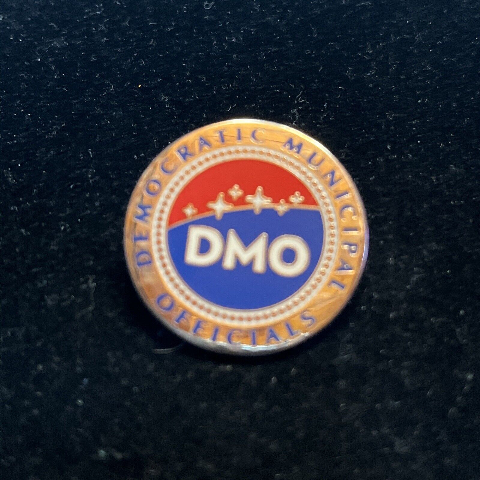 VTG Democratic Municipal Officials DMO Pin Pinback Silvertone 24-8