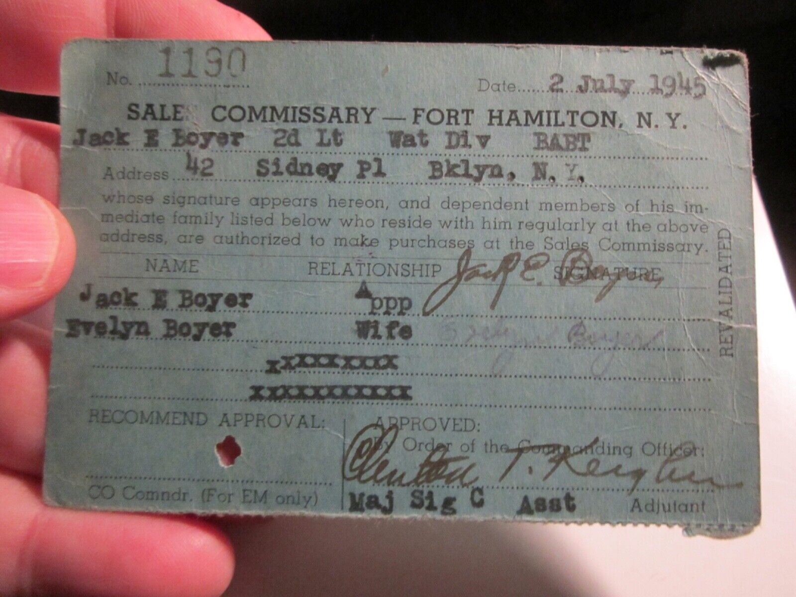 1945 U.S. ARMY FORT HAMILTON. N.Y. SALE COMMISSARY I.D. CARD-  BBA-50