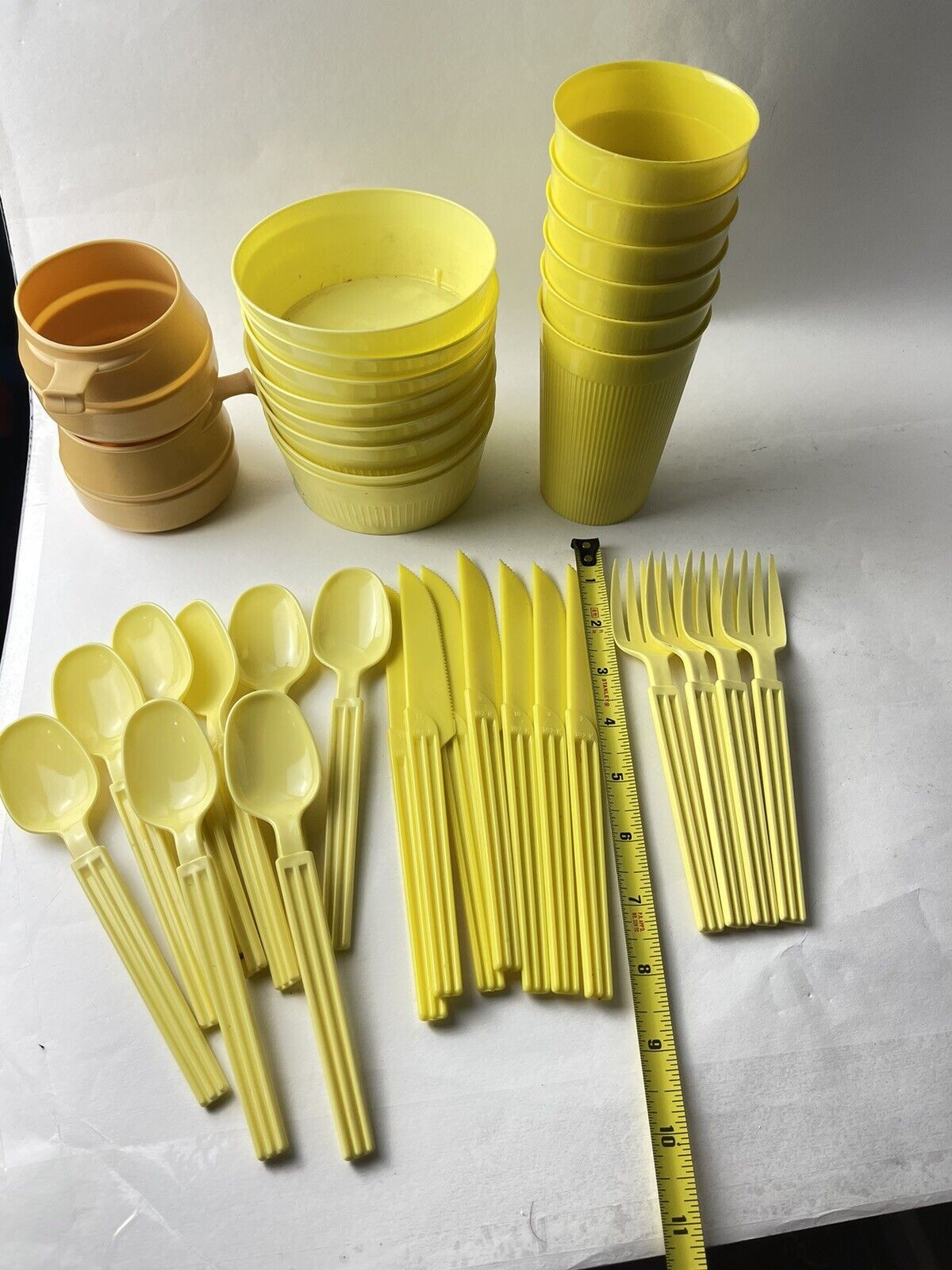 VTG Lady Arnold Party/Picnic 35 Pieces Plastic Cups, Forks, Knives, Bowls MCM