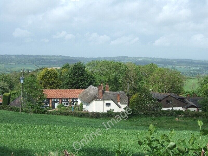 Photo 6x4 Waxway Farm  Coombe\/SY1091 There are two self-catering cottage c2011
