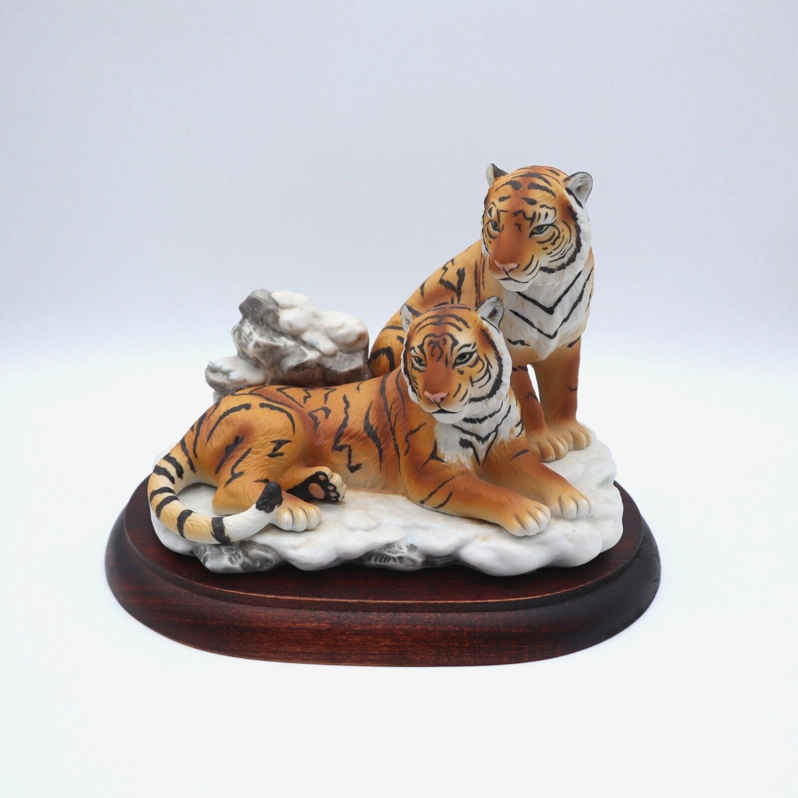 Vtg Home Interiors Siberian Tigers Figurine Endangered Species Porcelain 1996