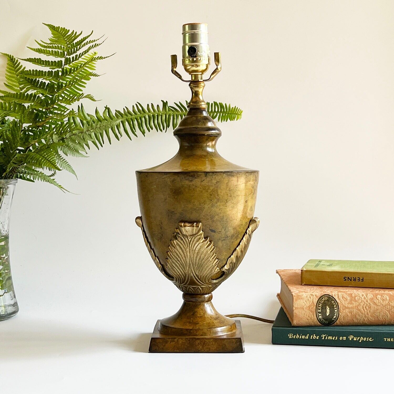 Vintage Table Lamp Marble Finish Solid Brass Foliage Laden Urn Heavy 15.5