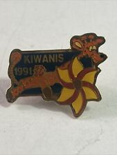 Kiwanis International 1991 Giraffe Lapel Pin  (031323) picture