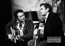 *5X7* PUBLICITY PHOTO - MERLE HAGGARD ON 'THE JOHNNY CASH SHOW' IN 1969 (AZ-038) picture