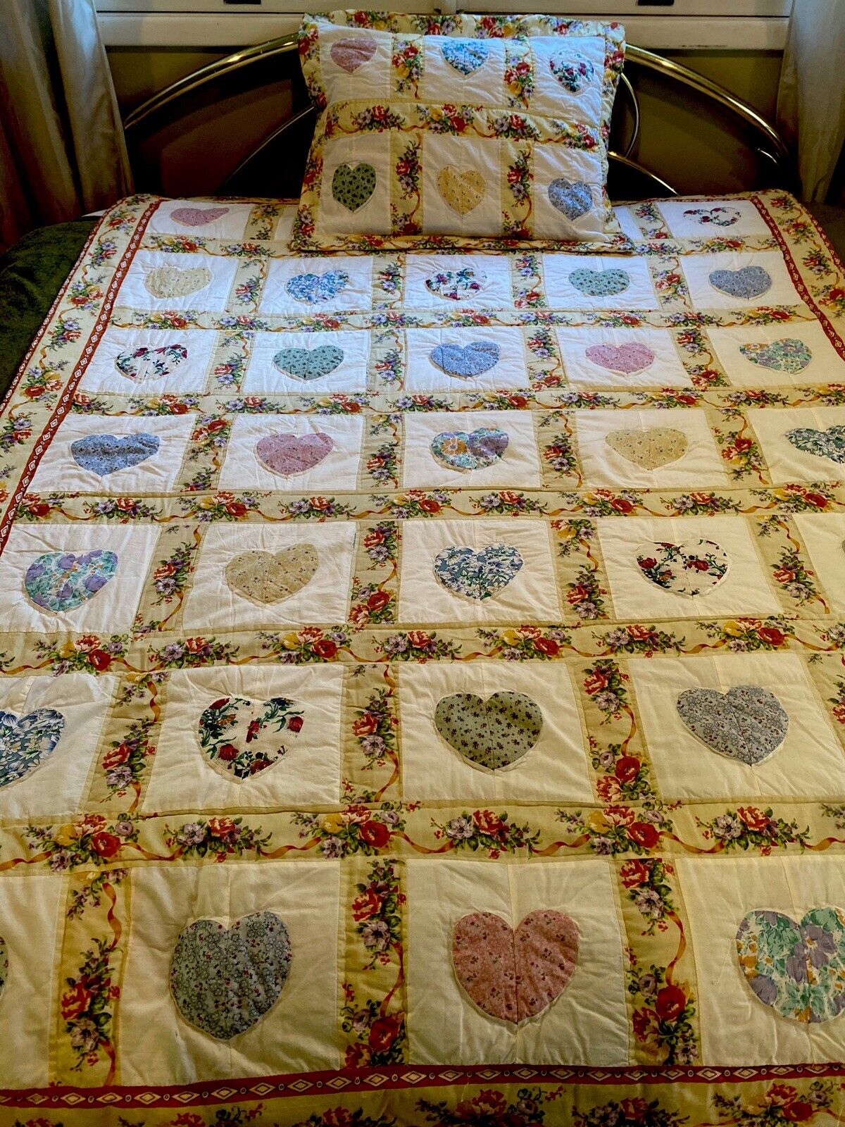 Vintage Hand Quilted Applique Hearts Patchwork Quilt 66”x86” With Sham