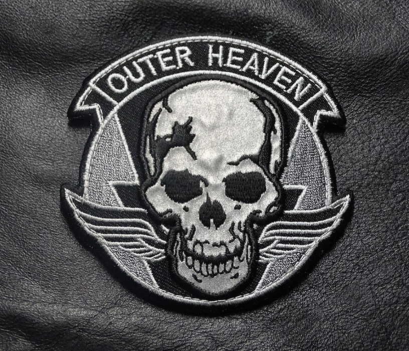 METAL GEAR SOLID OUTER HEAVEN REFLECTIVE GLOW DARK  HOOK PATCH (MTO1)