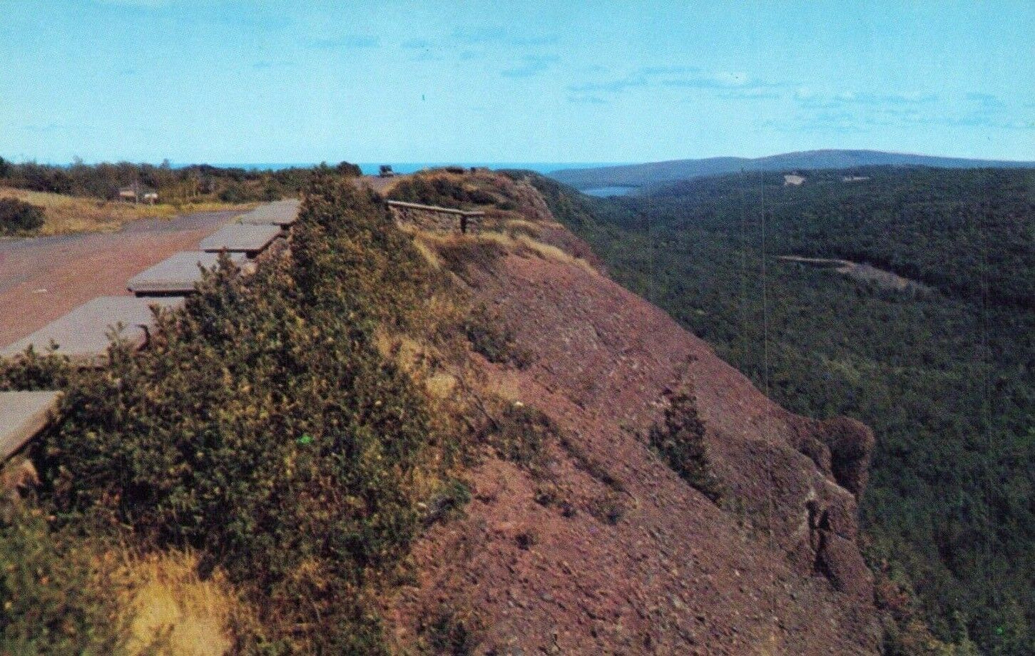 Vtg Postcard West Bluff of Brockway Mountain Drive Michigan MI Copper Country