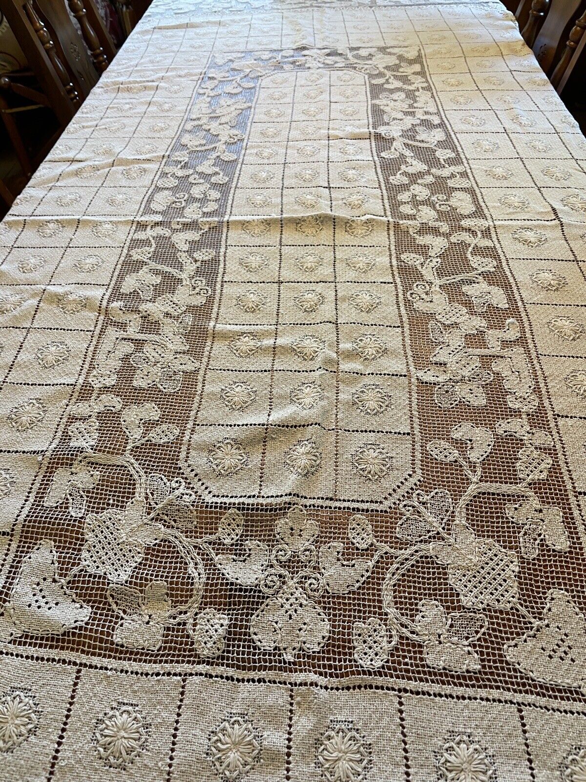 Beautiful Vintage Handmade Linen Embroidered Crochet Floral Table Cloth 58 X 90”