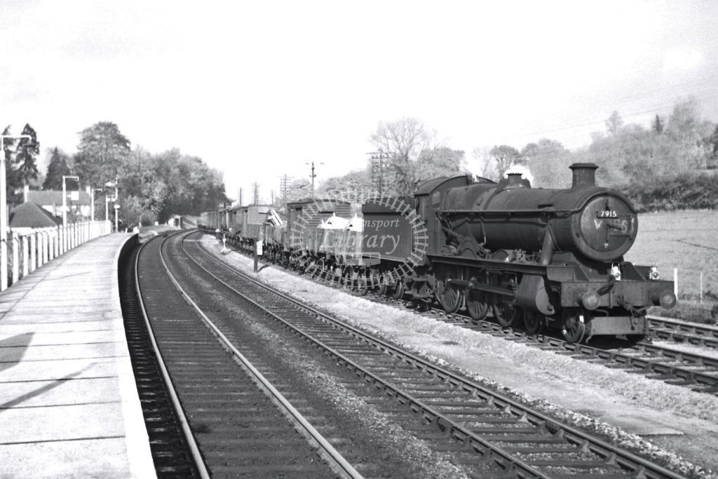 PHOTO   BR British Railways Steam Locomotive Class 6959 7915  at Abergavenny