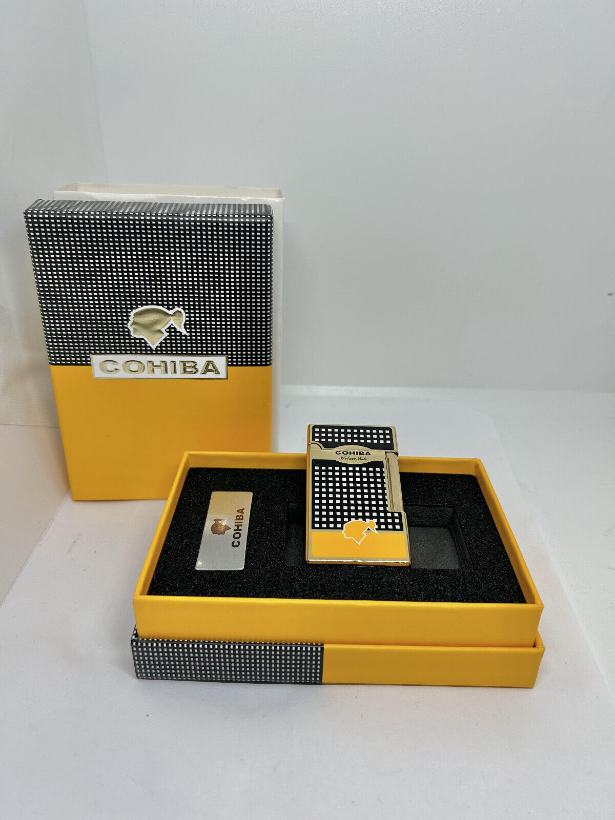 Amazing Gold plated Collectable Cohiba Vintage gas lighter old school in a box