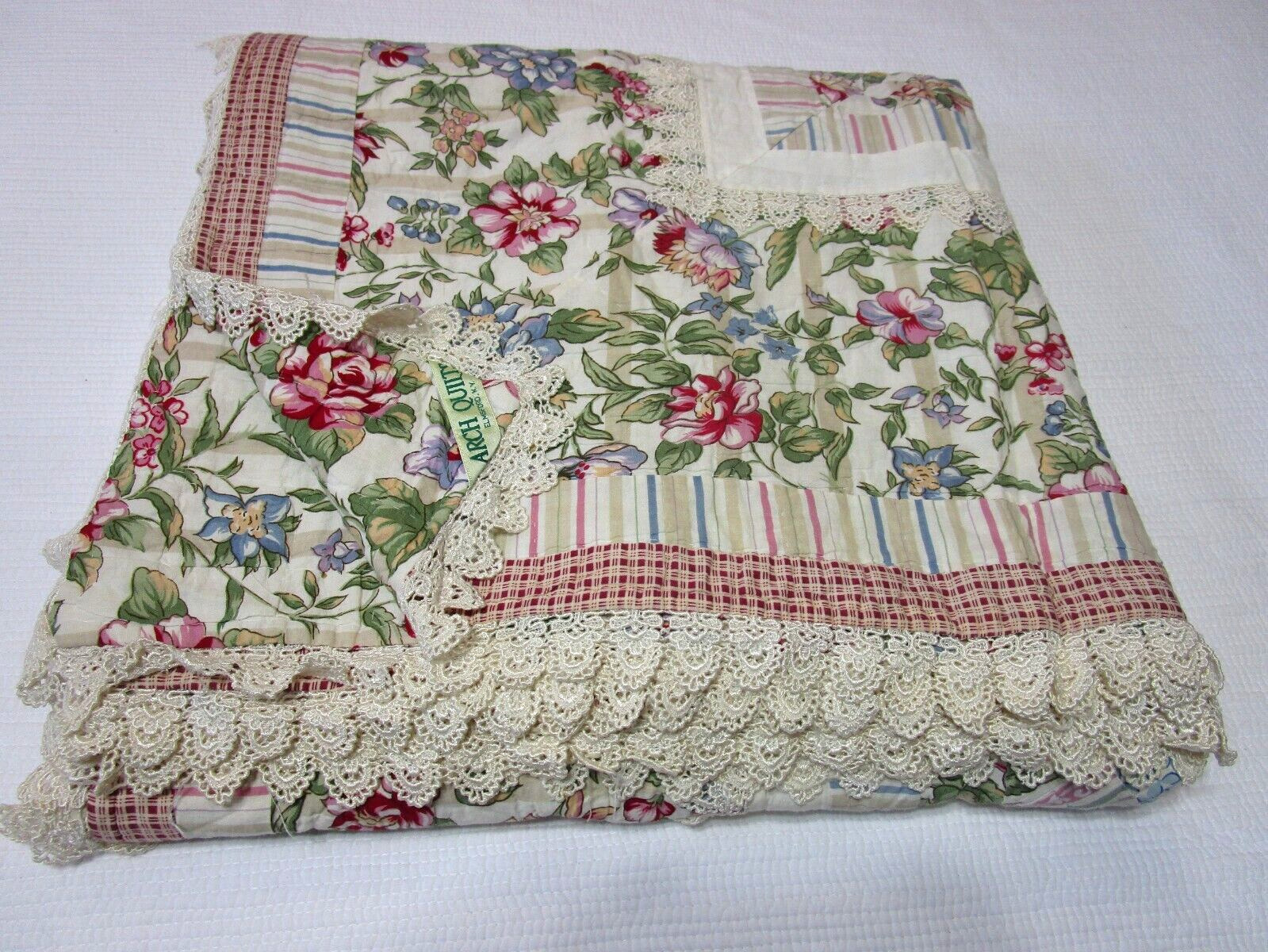 Vintage Arch Quilt Elmswood NY Lace Edge
