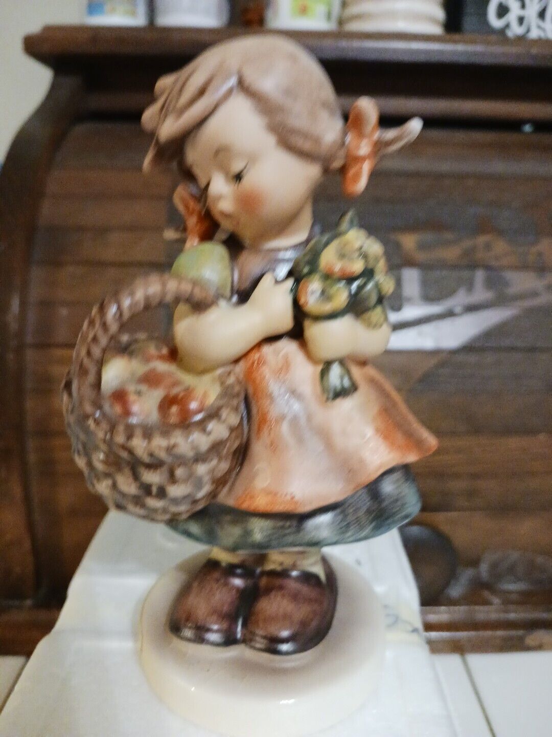 Vintage Goebel Hummel Figurine #355 Autumn Harvest Girl with Apples In Box